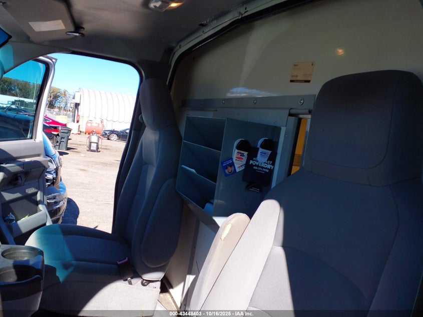 1FDWE3F63KDC27425 2019 FORD ECONOLINE photo no. 7