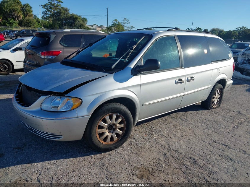 2C4GP44362R513140 2002 CHRYSLER TOWN & COUNTRY photo no. 2