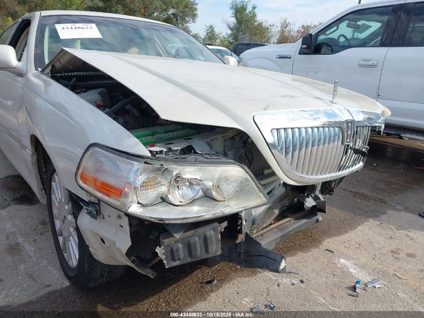 2005 Lincoln Town Car VIN: 1LNHM82W25Y667065 Lot: 43448633