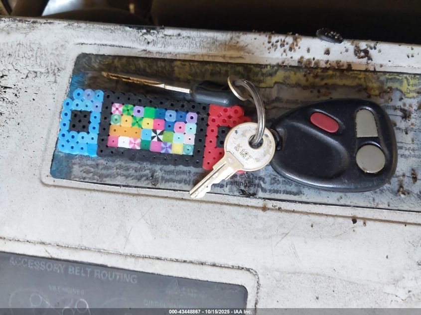 2000 Chevrolet Silverado 1500 Ls VIN: 2GCEC19T9Y1267749 Lot: 43448867