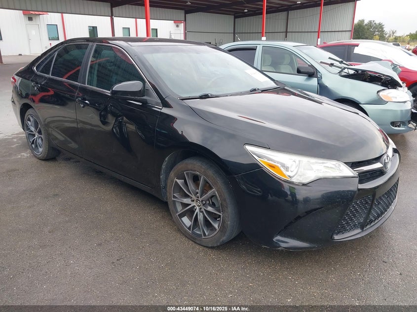 TOYOTA CAMRY XSE