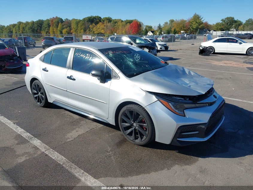 TOYOTA COROLLA SE NIGHTSHADE EDITION