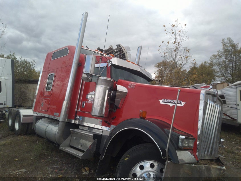 1XKWDB9X45J067720 2005   photo no. 2