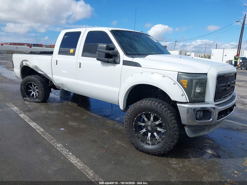 FORD F-250 LARIAT
