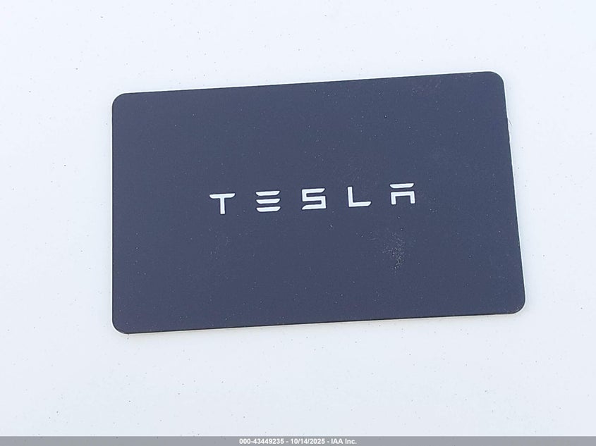 2024 Tesla Model Y Long Range Dual Motor All-Wheel Drive/Rwd VIN: 7SAYGDED9RF186690 Lot: 43449235