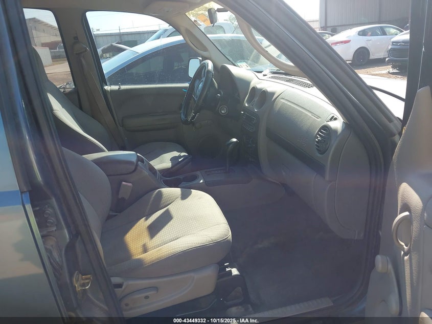 1J4GK48K02W321682 2002 JEEP LIBERTY (NORTH AMERICA) photo no. 5