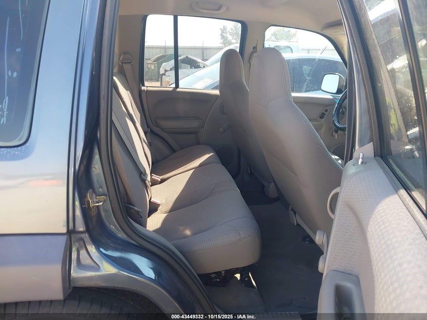 1J4GK48K02W321682 2002 JEEP LIBERTY (NORTH AMERICA) photo no. 8