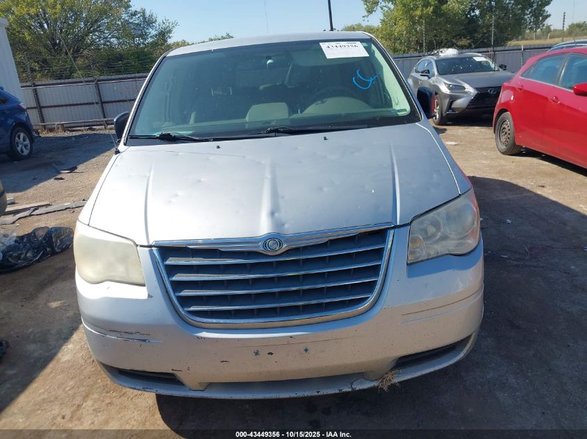2010 Chrysler Town & Country Lx VIN: 2A4RR4DE8AR179738 Lot: 43449356