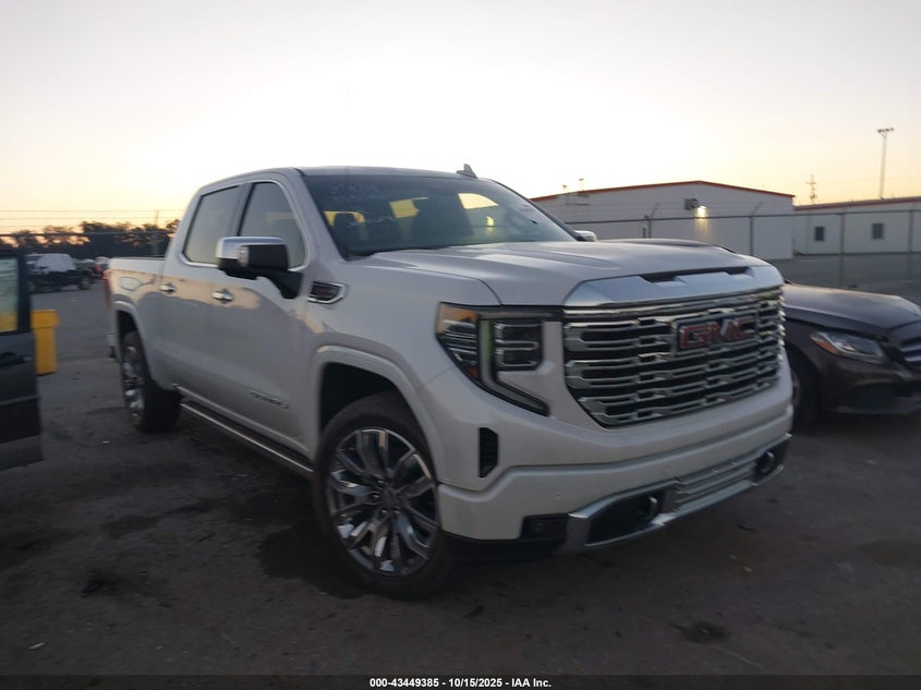 GMC SIERRA 1500 4WD SHORT BOX DENALI