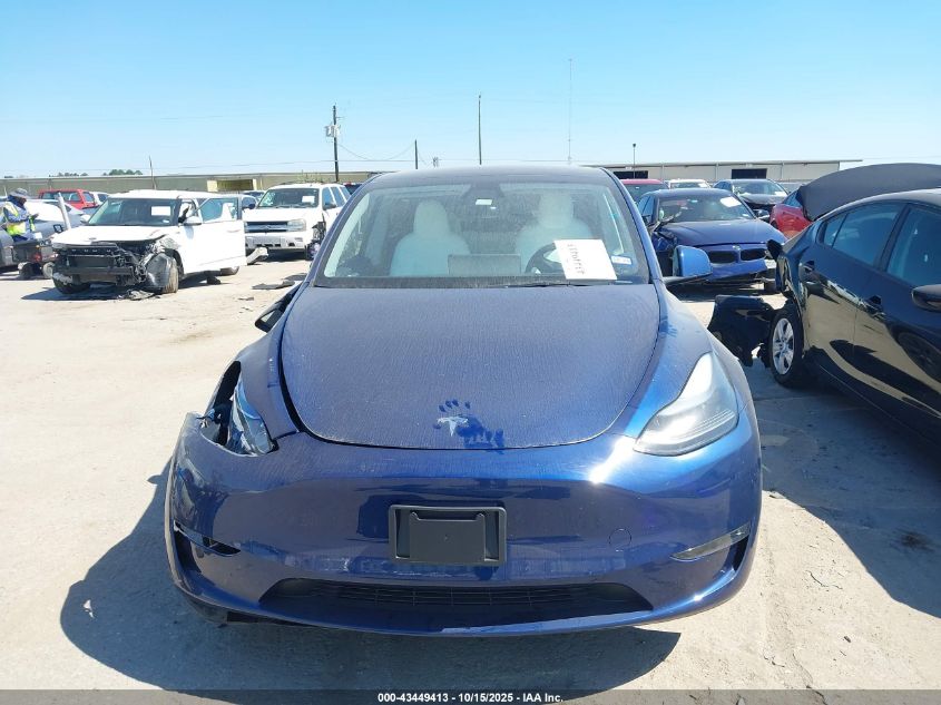 2025 Tesla Model Y Long Range Dual Motor Rear-Wheel Drive VIN: 7SAYGDED0SA355997 Lot: 43449413