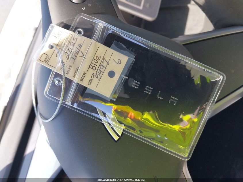 2025 Tesla Model Y Long Range Dual Motor Rear-Wheel Drive VIN: 7SAYGDED0SA355997 Lot: 43449413