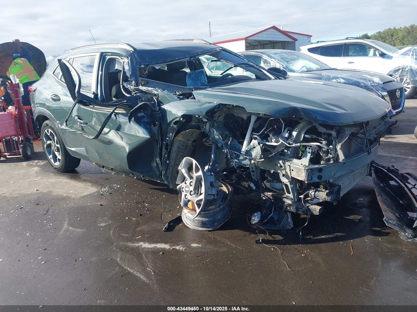 CHEVROLET TRAX FWD LT