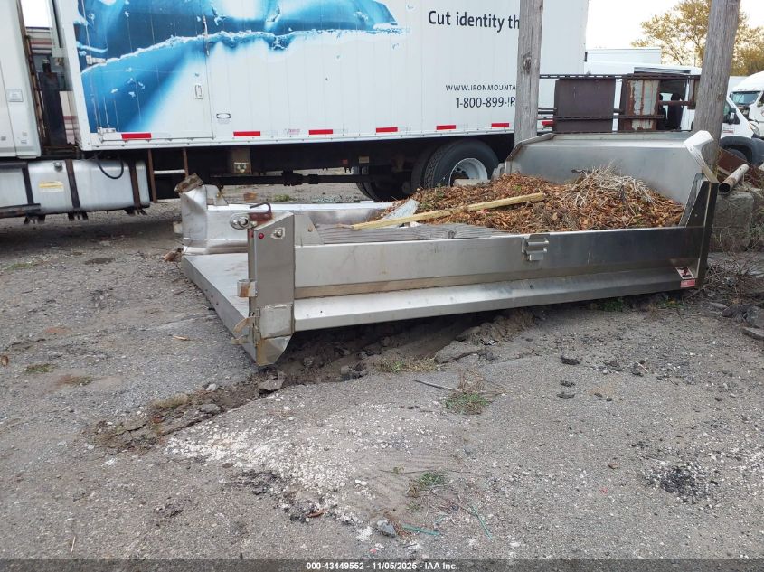 2017 Ford Super Duty F-550 Drw Xl VIN: 1FDUF5HY2HDA08043 Lot: 43449552