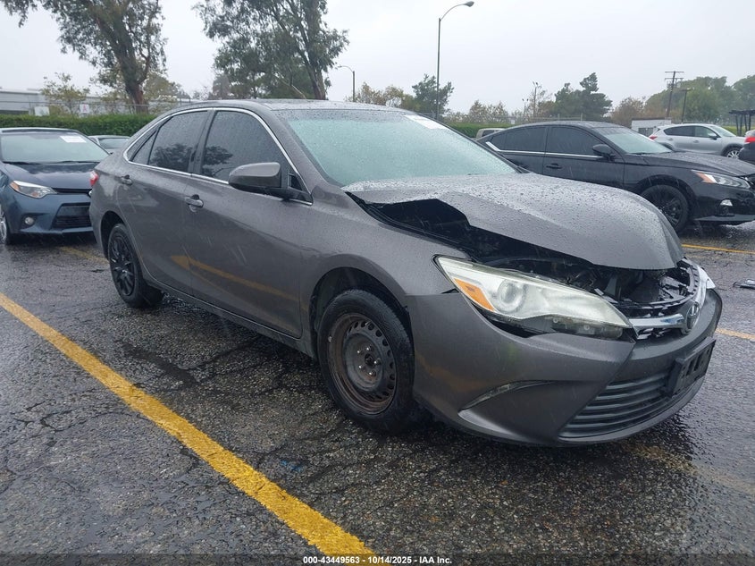 TOYOTA CAMRY LE