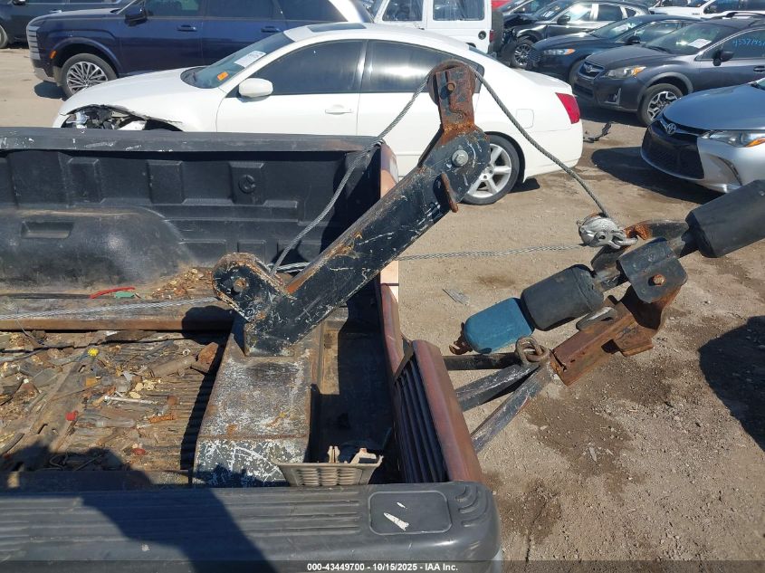 2003 Ford F-350 Xl/Xlt VIN: 1FTWF32PX3EC84989 Lot: 43449700