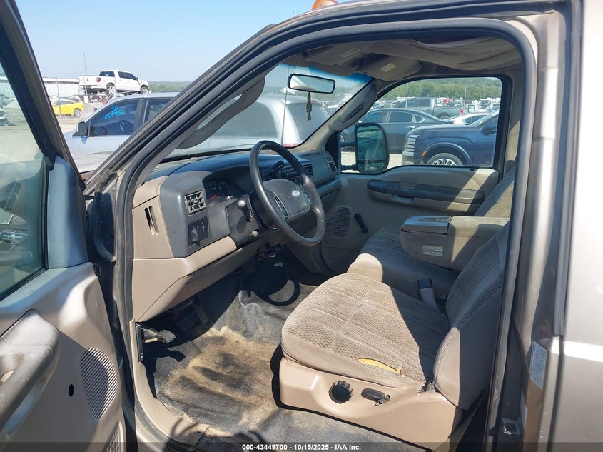 2003 Ford F-350 Xl/Xlt VIN: 1FTWF32PX3EC84989 Lot: 43449700