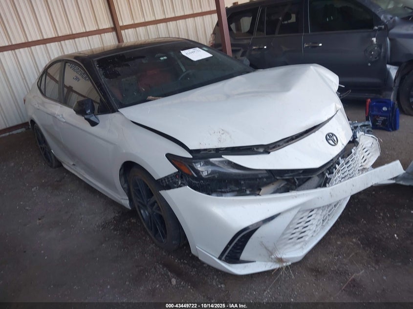 TOYOTA CAMRY XSE