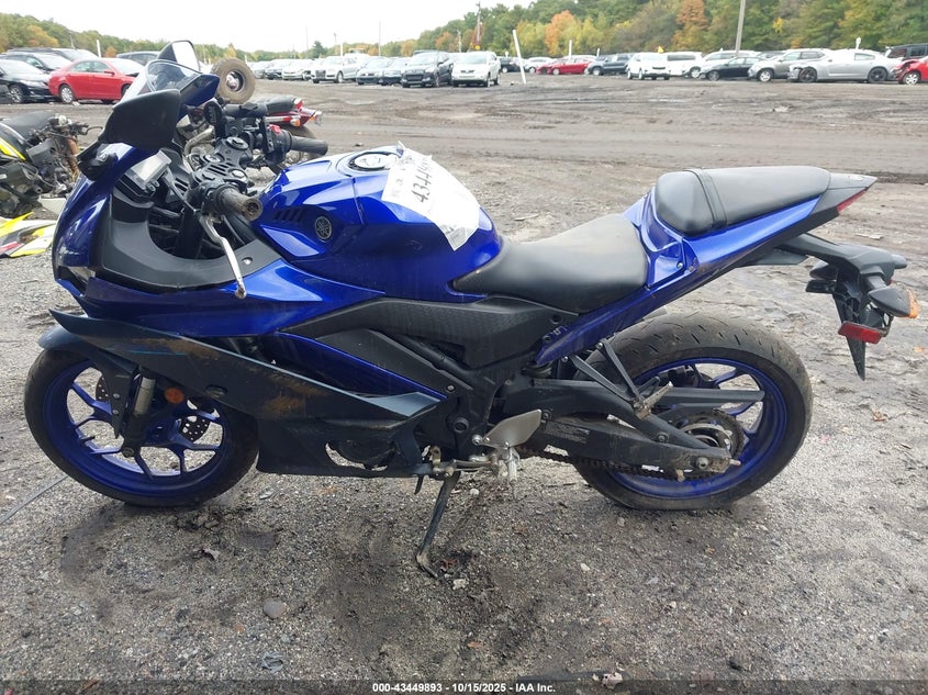 2023 Yamaha Yzfr3 A VIN: MH3RH18Y9PK011465 Lot: 43449893