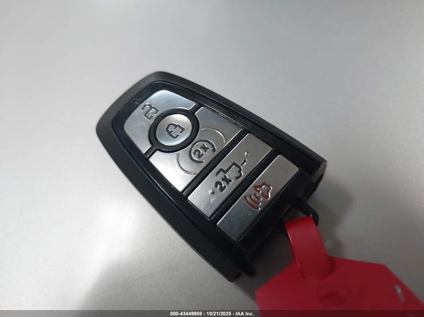 2017 Ford F-250 Platinum VIN: 1FT7W2BT0HEE64727 Lot: 43449908