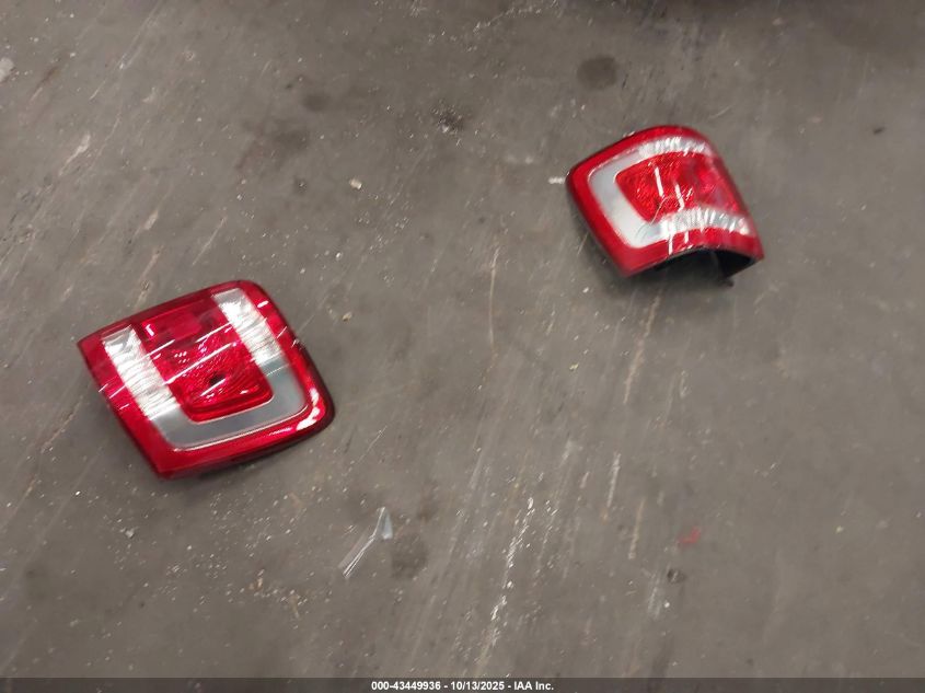 2008 Ford Escape Xlt VIN: 1FMCU03Z48KE62276 Lot: 43449936