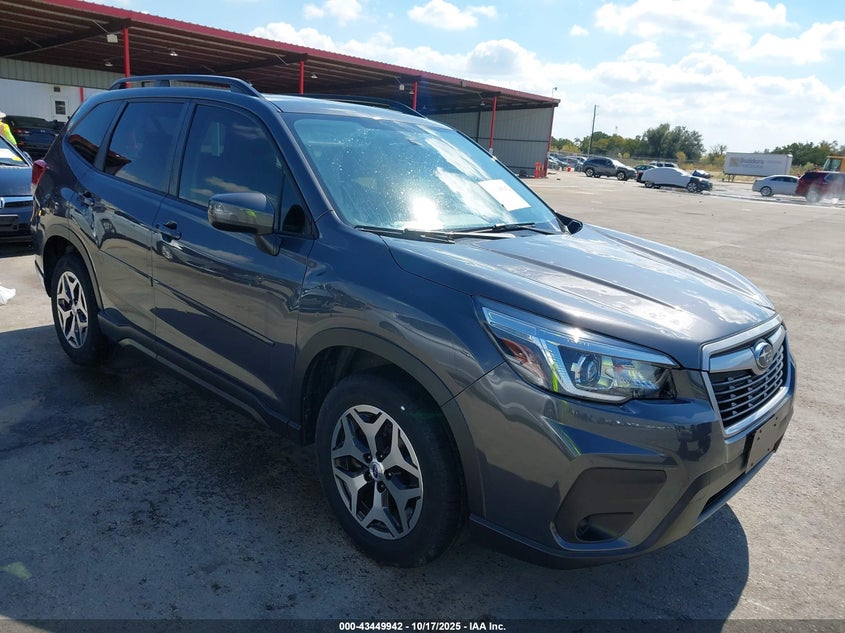 SUBARU FORESTER PREMIUM