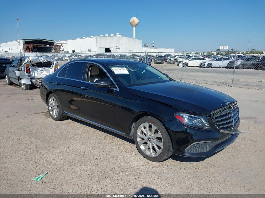 MERCEDES-BENZ E-CLASS E 300