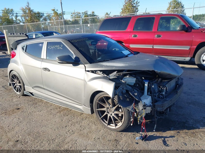 HYUNDAI VELOSTER TURBO W/BLUE