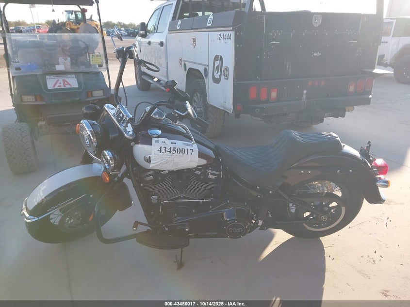 2021 HARLEY-DAVIDSON FLHCS 1HD1YBK12MB036036