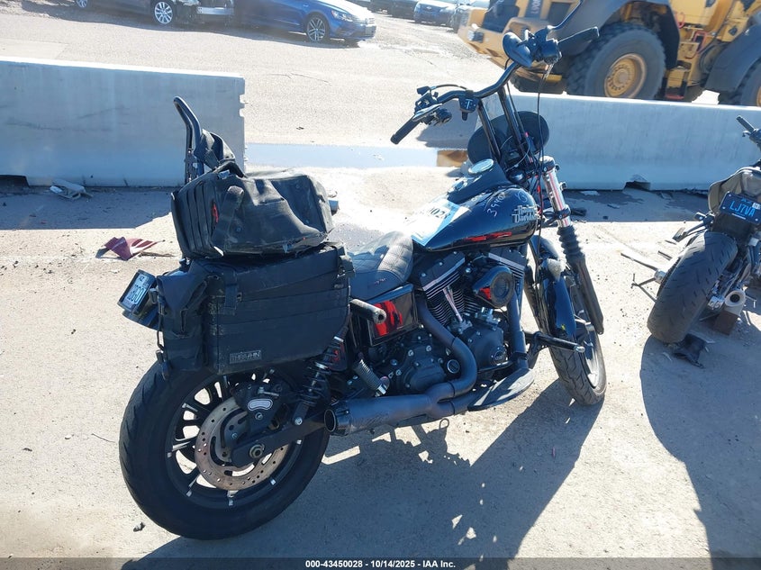 1HD1GXM13FT303940 2015 HARLEY-DAVIDSON STREET BOB photo no. 4