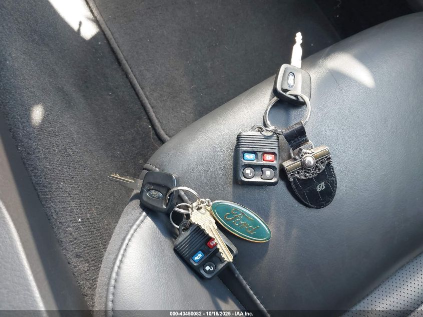 2002 Ford Thunderbird VIN: 1FAHP60A52Y113981 Lot: 43450082