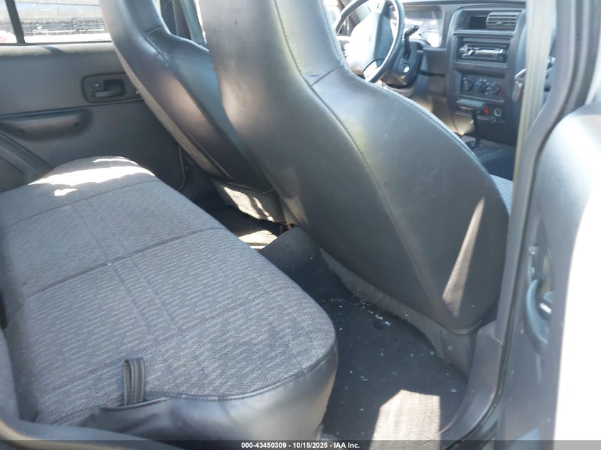 2001 Jeep Cherokee Sport VIN: 1J4FT48S31L600603 Lot: 43450309