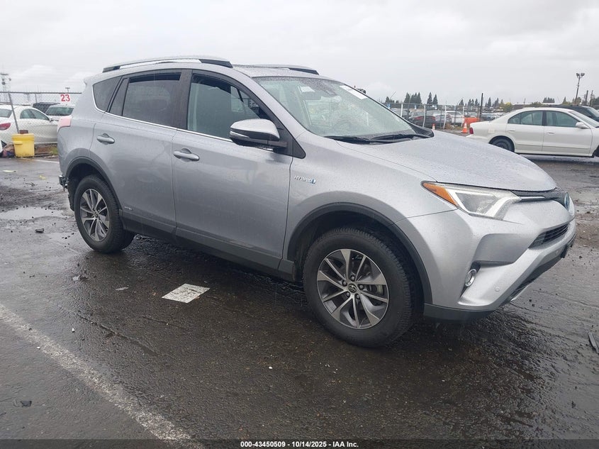TOYOTA RAV4 HYBRID XLE