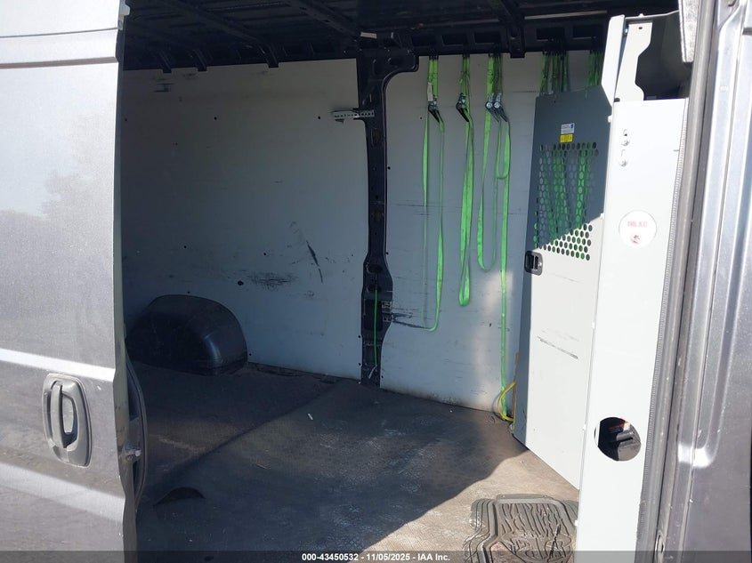 2015 Ram Promaster 2500 High Roof VIN: 3C6TRVDGXFE501833 Lot: 43450532