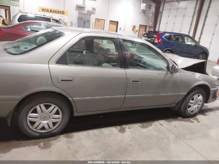 2000 Toyota Camry Le V6 VIN: 4T1BF22K9YU111471 Lot: 43450646