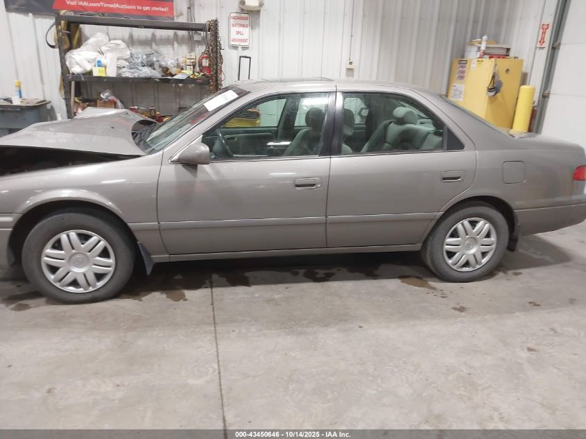 2000 Toyota Camry Le V6 VIN: 4T1BF22K9YU111471 Lot: 43450646