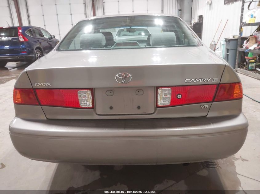 2000 Toyota Camry Le V6 VIN: 4T1BF22K9YU111471 Lot: 43450646