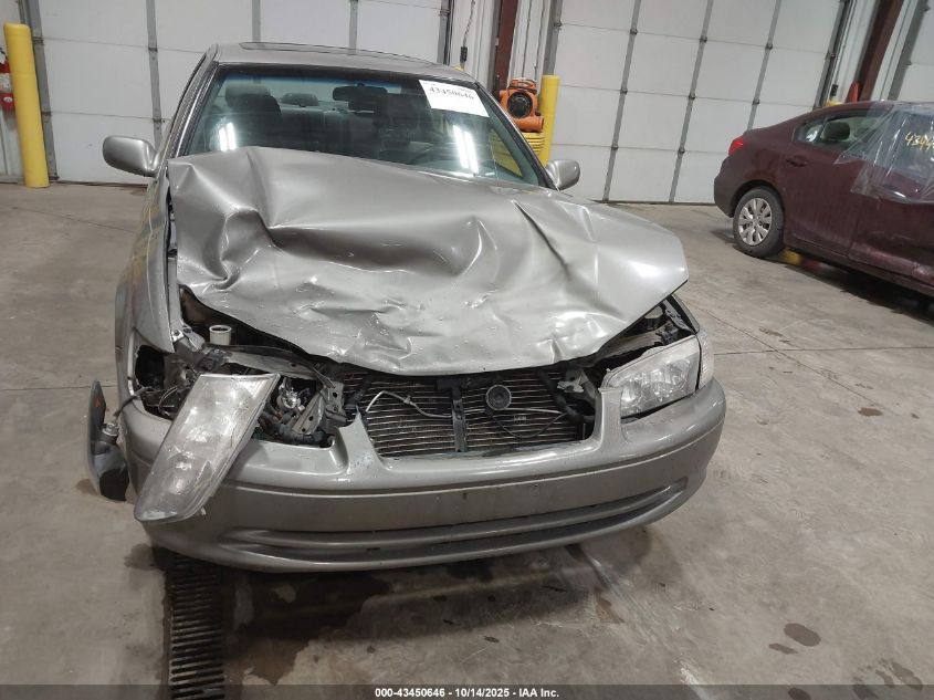 2000 Toyota Camry Le V6 VIN: 4T1BF22K9YU111471 Lot: 43450646