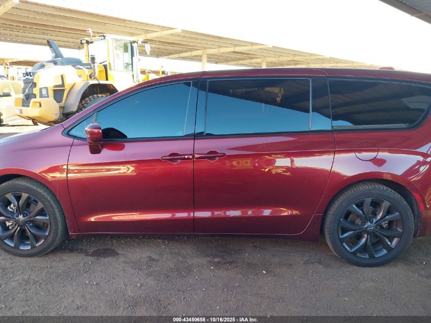 2019 Chrysler Pacifica Touring Plus VIN: 2C4RC1FG6KR732876 Lot: 43450658