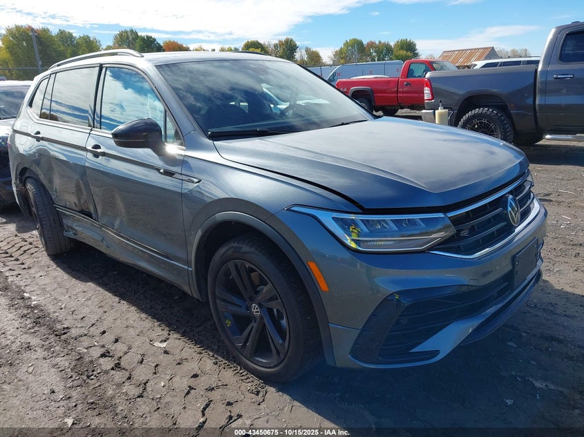 VOLKSWAGEN TIGUAN 2.0T SE R-LINE BLACK
