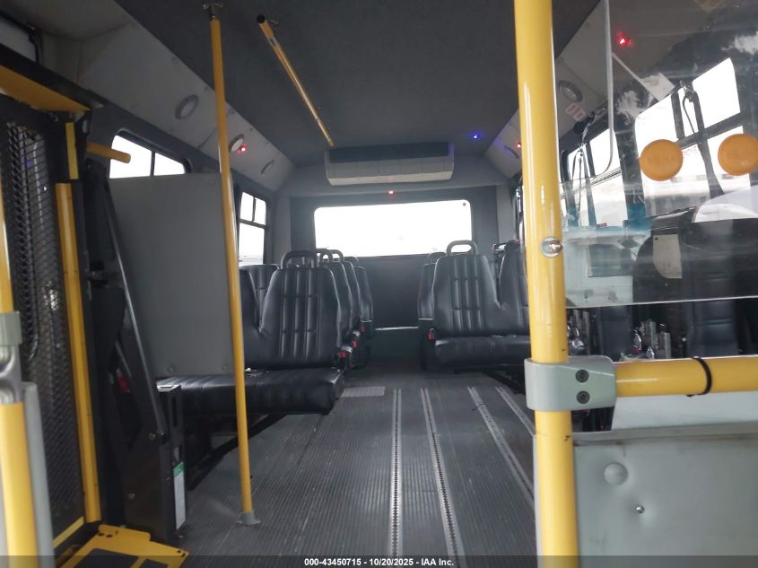 2017 Ford E-450 Cutaway VIN: 1FDFE4FS7HDC35359 Lot: 43450715