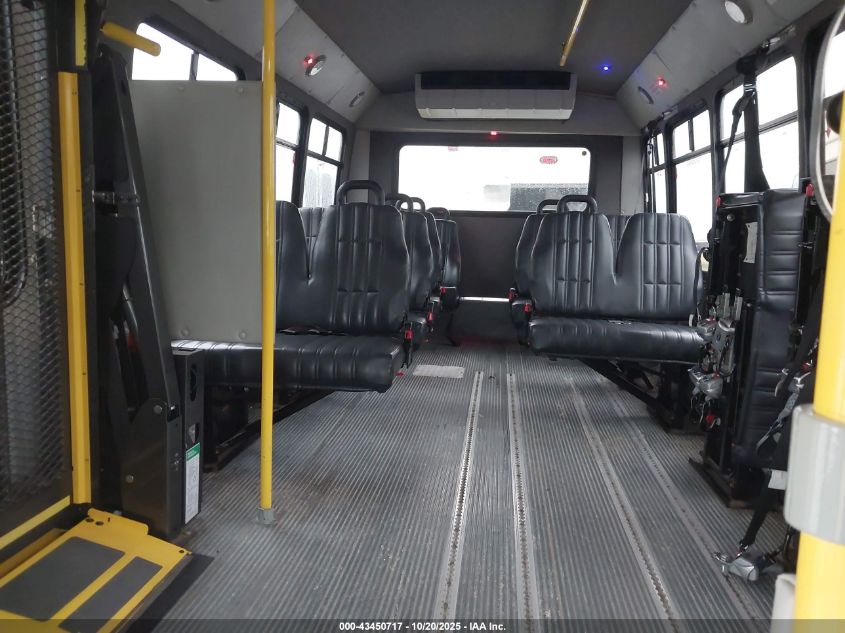 2018 Ford E-450 Cutaway VIN: 1FDFE4FS0JDC17453 Lot: 43450717