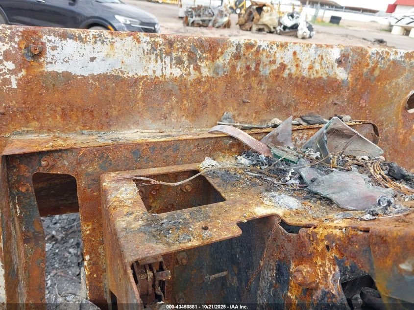 2007 Ford F550 Super Duty Stripped Chass VIN: 1F6NF53Y470A06951 Lot: 43450881