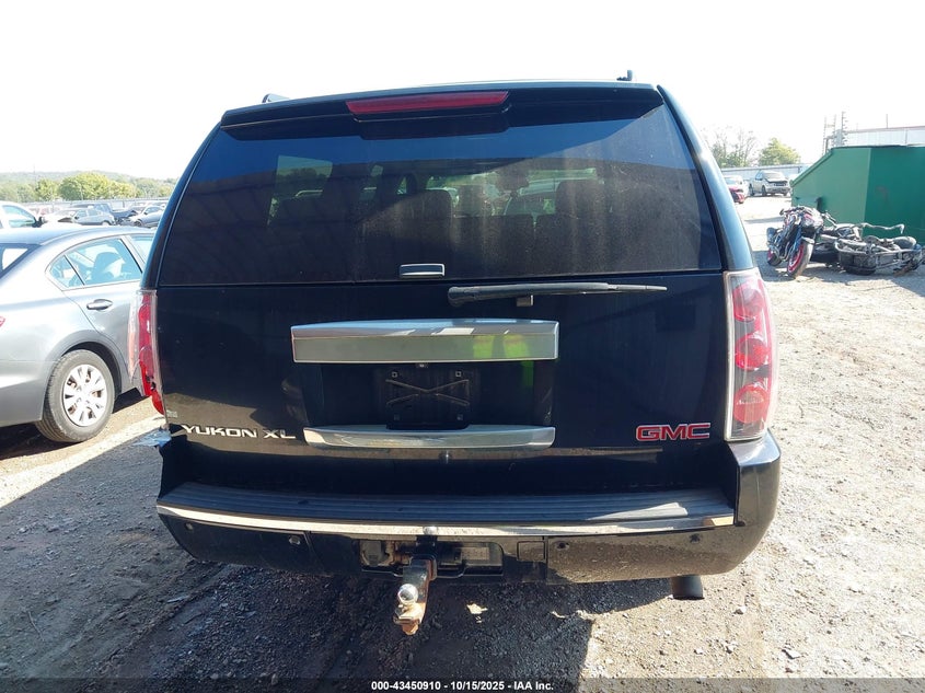 2008 GMC Yukon Xl 1500 Denali VIN: 1GKFK66838J245132 Lot: 43450910