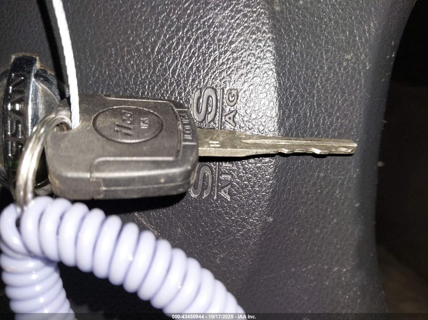 2002 Nissan Pathfinder Se VIN: JN8DR09Y82W723311 Lot: 43450944