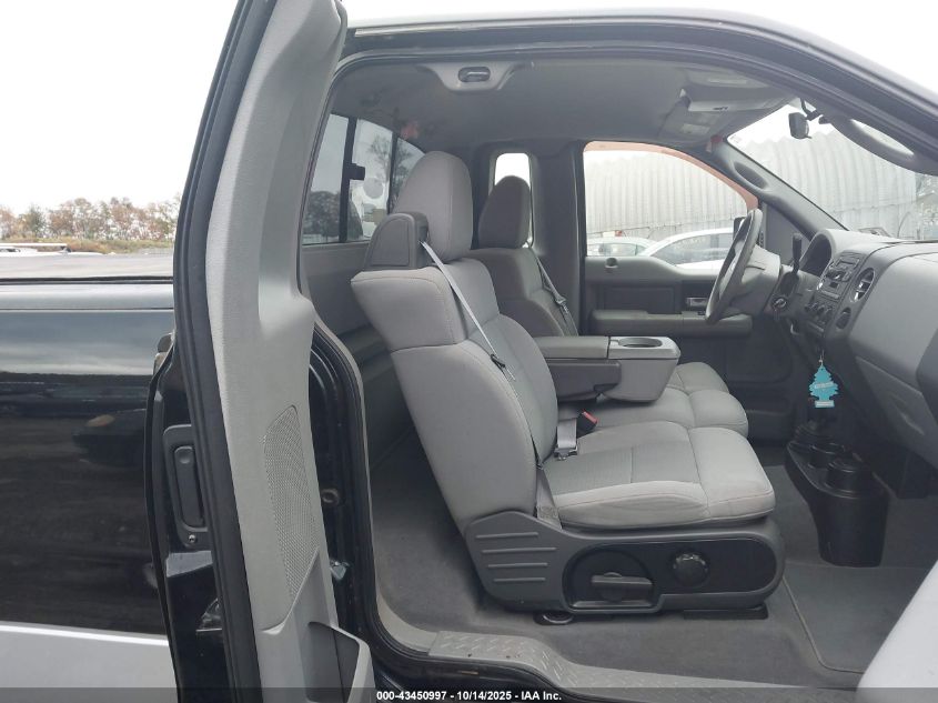 2004 Ford F-150 Stx/Xl/Xlt VIN: 1FTRF14W24NA79402 Lot: 43450997