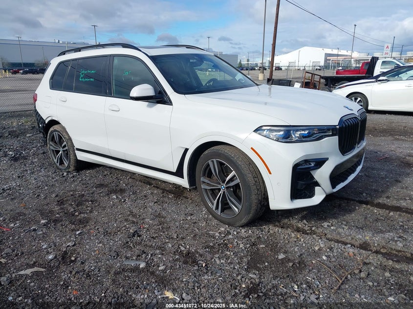 BMW X7 M50I