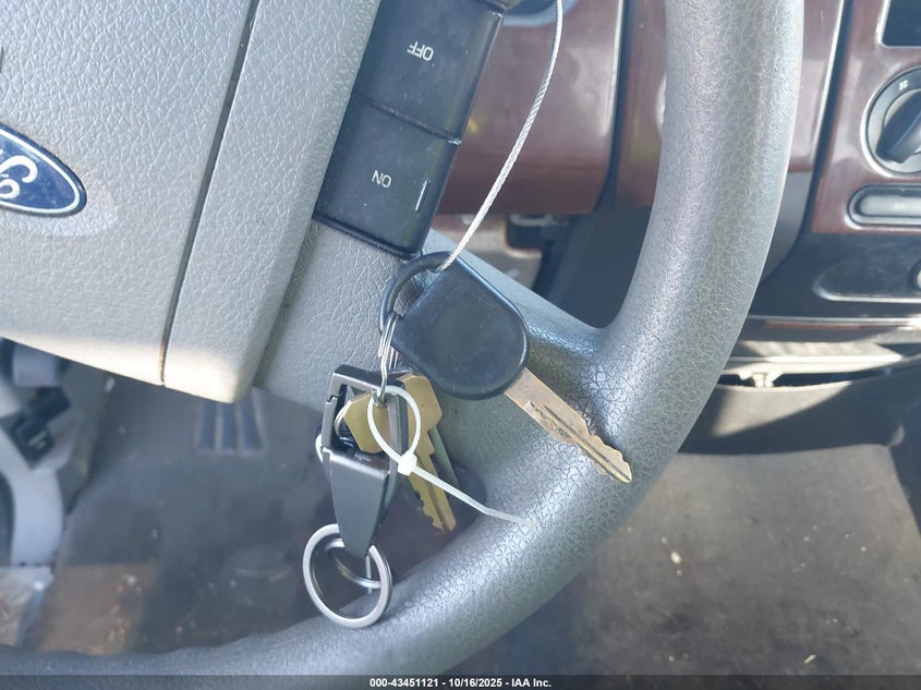 1FTRF12W65NC10044 2005 FORD F-150 photo no. 11