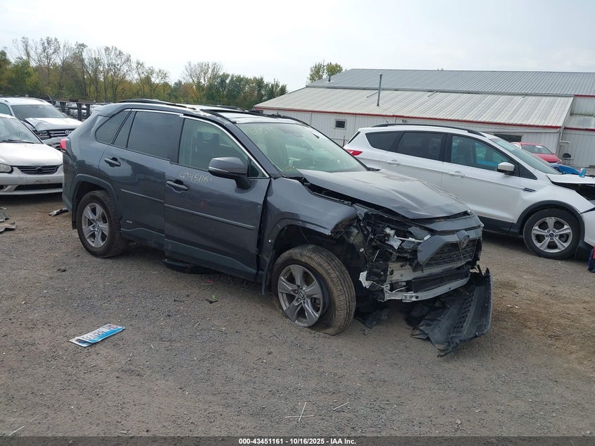 TOYOTA RAV4 HYBRID XLE