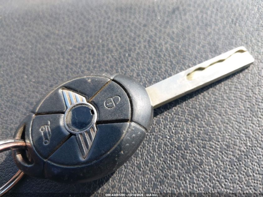 2006 Mini Cooper VIN: WMWRF335X6TG14334 Lot: 43451200