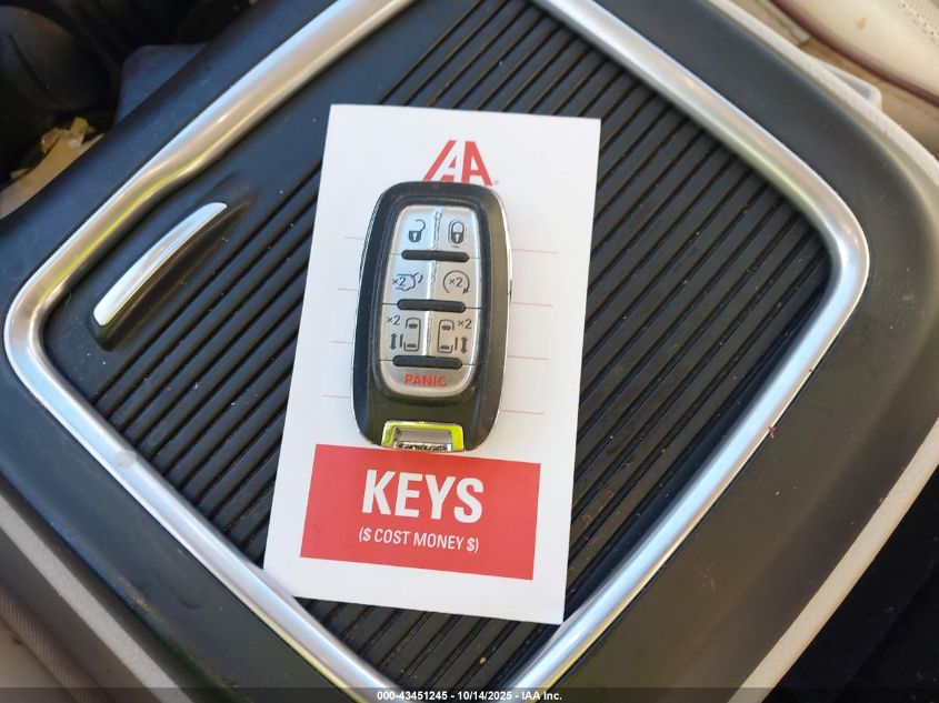 2020 Chrysler Pacifica Limited VIN: 2C4RC1GG1LR144271 Lot: 43451245